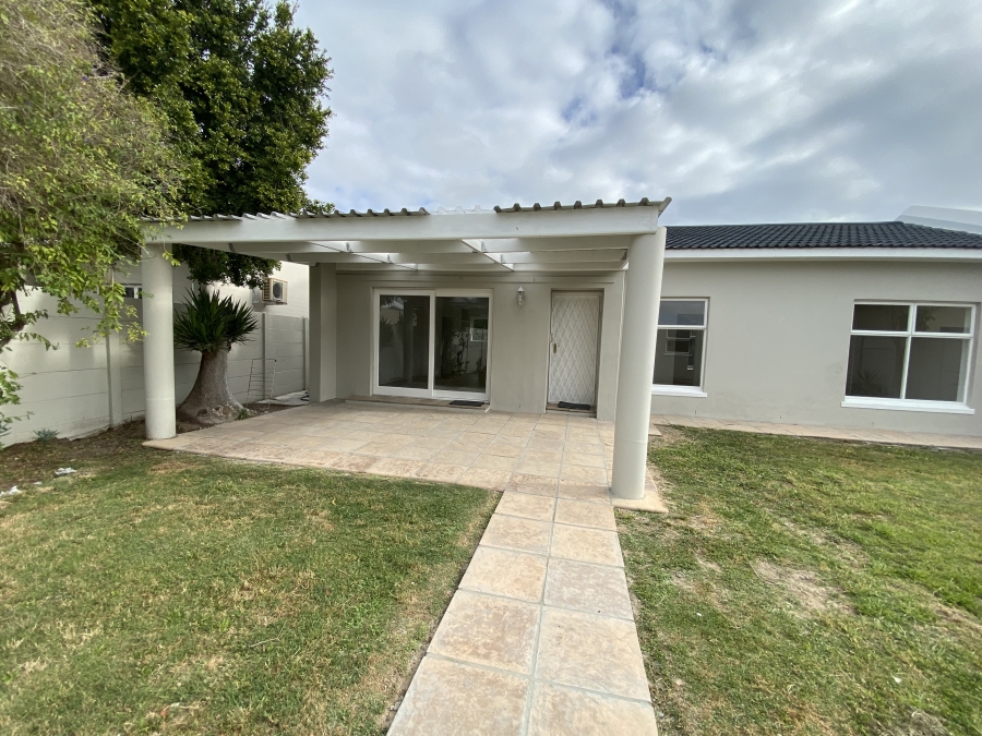 To Let 3 Bedroom Property for Rent in Flamingo Vlei Western Cape